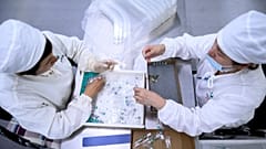 شركة صينية تحصل على موافقة لتجريب المرحلة الثالثة من لقاح كورونا في الإمارات