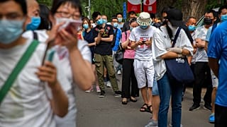 Cina, il nuovo focolaio preoccupa: già un milione di persone tracciate