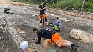 Grabungsarbeiten an der Fundstelle. 