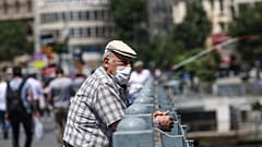 65 yaş ve üzerindekiler, izin belgesi alarak turizm amaçlı seyahat yapabilecek