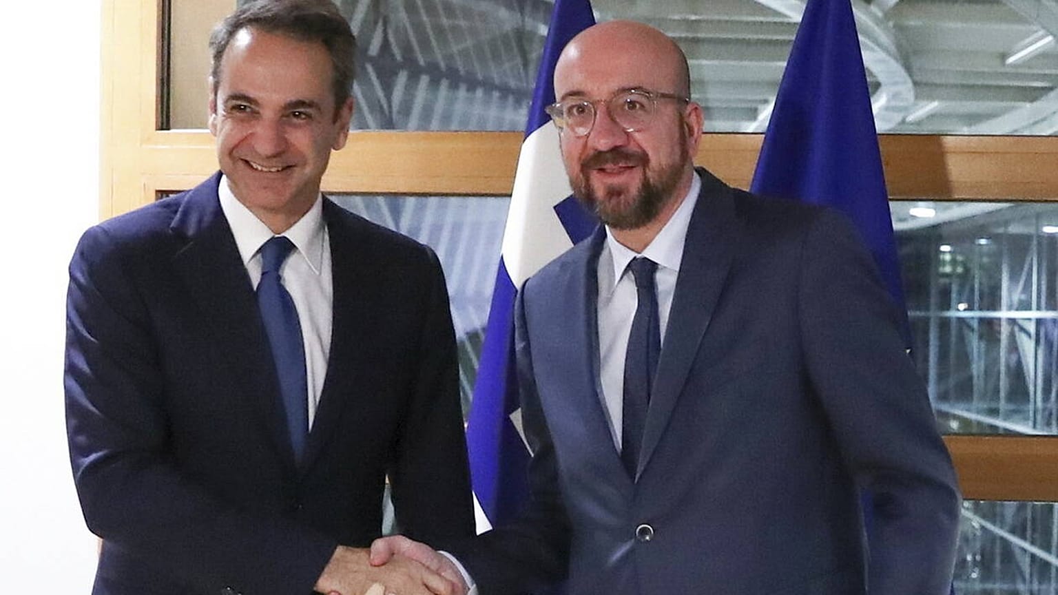 Επικοινωνία Μητσοτάκη-Μισέλ για Ταμείο Ανάκαμψης και ευρωτουρκικές σχέσεις