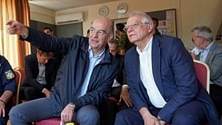 Αγκυρα κατά Δένδια: «Εξωπραγματικές οι δηλώσεις για την ανατολική Μεσόγειο»