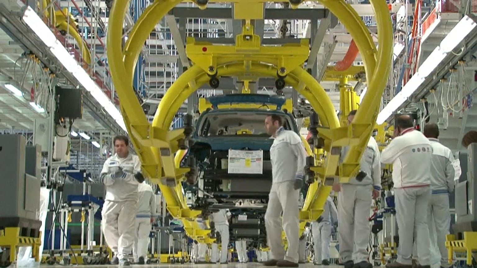 Quali sono i ritardi italiani nell'auto elettrica? 
