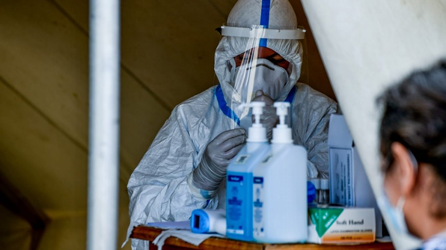 COVID 19 - Ελλάδα: 25 νέα κρούσματα, τα 8 στις πύλες εισόδου 