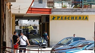 Un brote de coronavirus dispara la tensión entre vecinos y migrantes en un pueblo de Italia