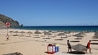 Praias do Algarve sob ameaça de turistas britânicos serem desviados para outros países
