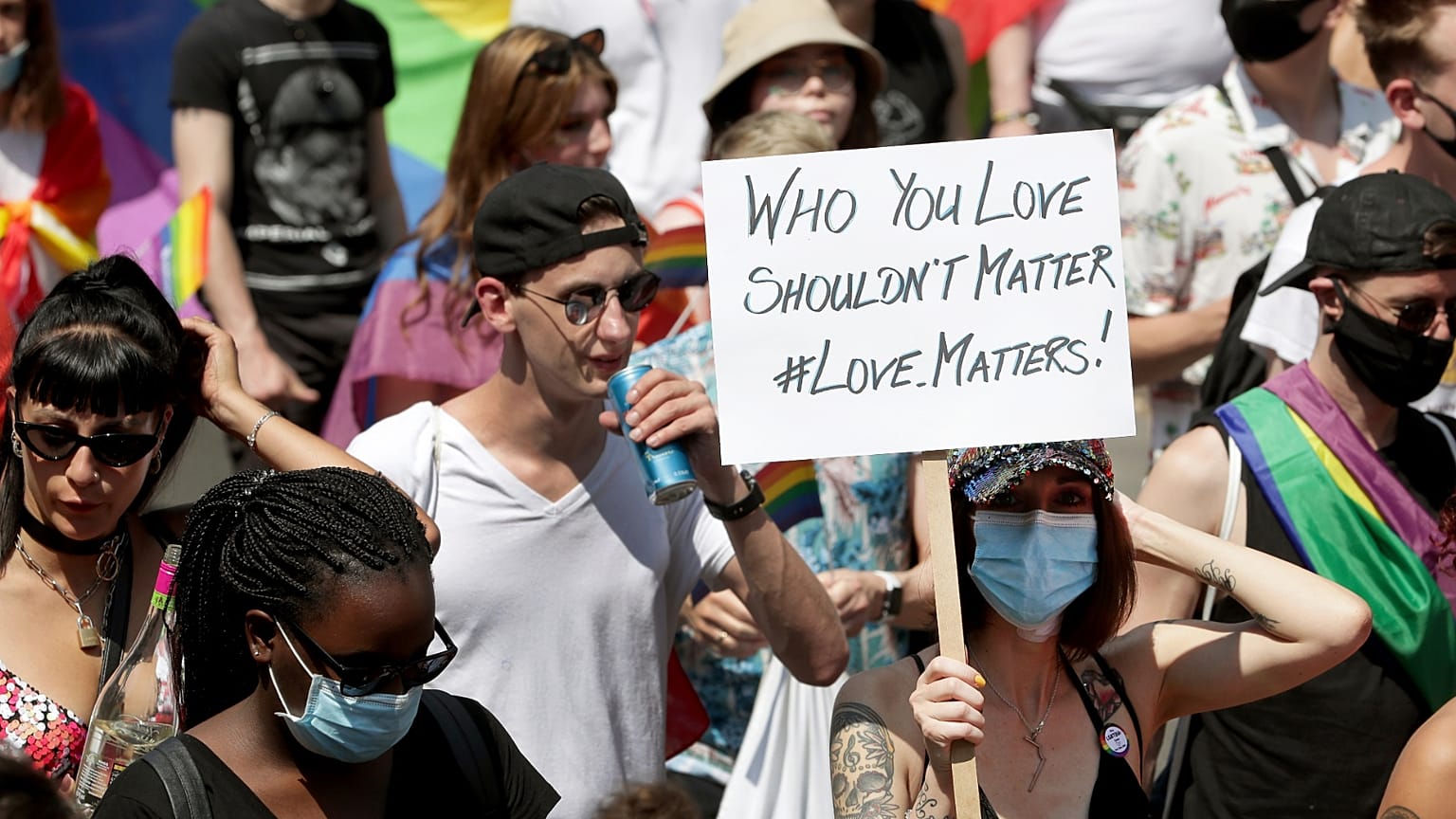 Almanya'da LGBT hakları savunucuları eylem düzenledi