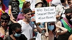 Almanya'da LGBT hakları savunucuları eylem düzenledi