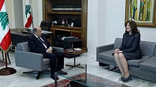الرئيس اللبناني ميشال عون خلال استقباله السفيرة الأمريكية دوروثي شيا في بيروت - 2020/06/11