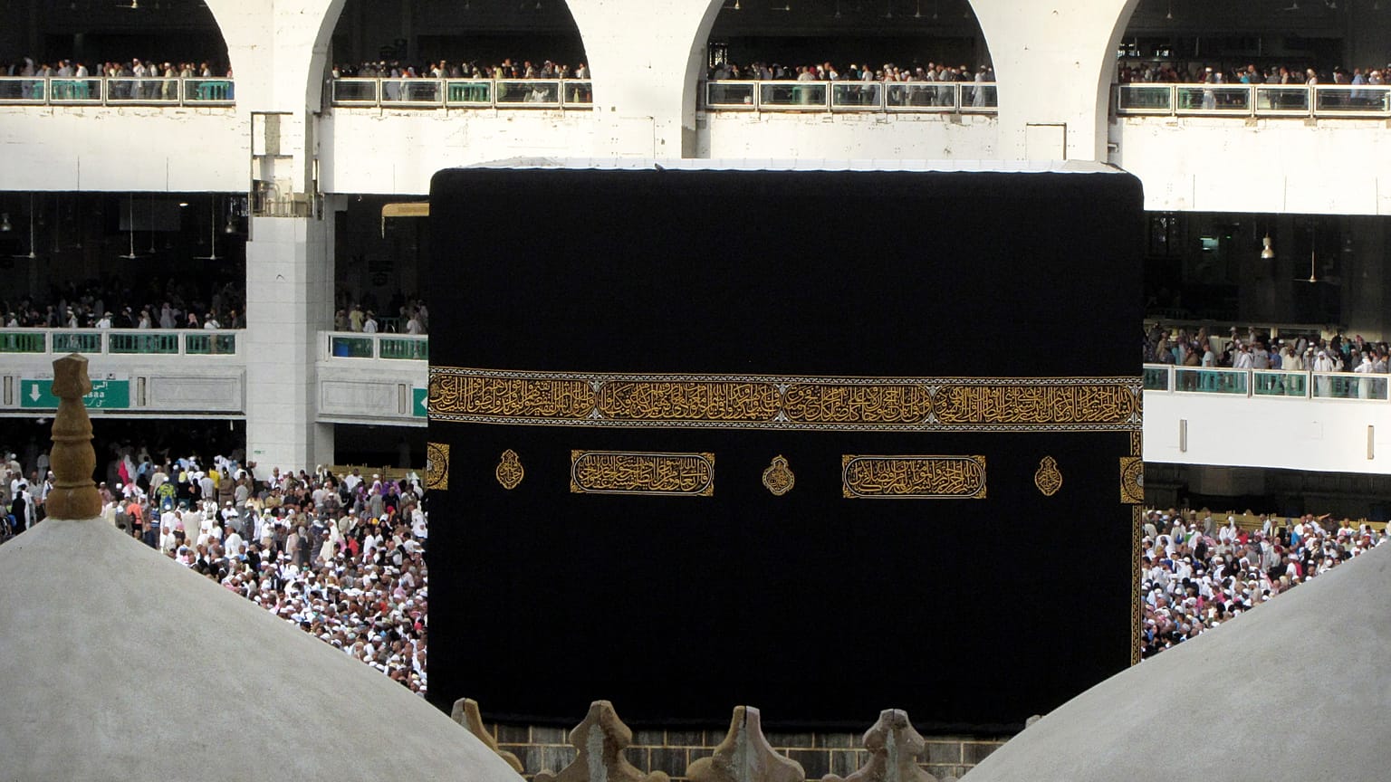 الحد من أعداد الحجاج يزيد المصاعب الاقتصادية للسعودية