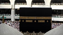 الحد من أعداد الحجاج يزيد المصاعب الاقتصادية للسعودية