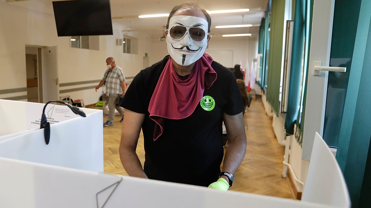 Избирательный участок в Варшаве, Польша