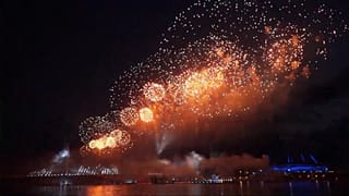 جشن بادبانهای سرخ در سنت پترزبورگ