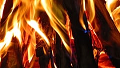 خانه ۱.۶ میلیون دلاری به خاطر از بین بردن مدارک کلاهبرداری در آتش سوخت