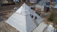 Was Eigenes, was Spitzes: Eine Pyramide im Garten