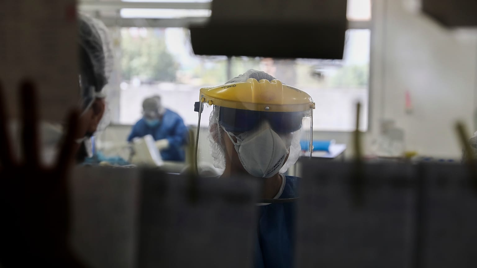 ΠΟΥ- Covid-19: Η πανδημία επιταχύνεται, απέχει πολύ από το τέλος της