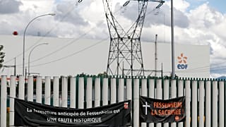 "The closure of Fessenheim is an historic mistake" and "Fessenheim sacrified": Nuclear workers lamented the switching off of the nuclear reactor at Fessenheim, June 29, 2020.