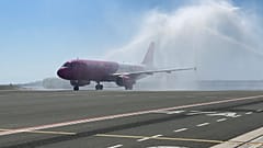 Αεροσκάφος της Wizz Air στο αεροδρόμιο Λάρνακας