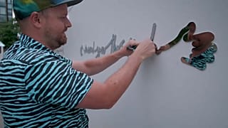 Arte di strada a King's Cross: quando il distanziamento diventa amore
