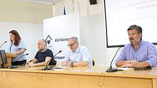Κύπρος - Δρ. Κωστρίκης: Mε ανησυχεί η έλευση τουριστών από Ελλάδα και Ισραήλ