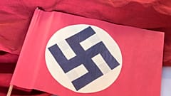ABD: Verandada asılı Nazi bayrağını indiren kadın ev sahibi tarafından vuruldu