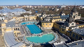 Széchenyi-Thermalbad in Budapest während des Lockdowns