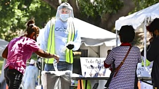 Dépistage de la Covid-19 organisé à Los Angeles, aux Etats-Unis, le 30 juin 2020
