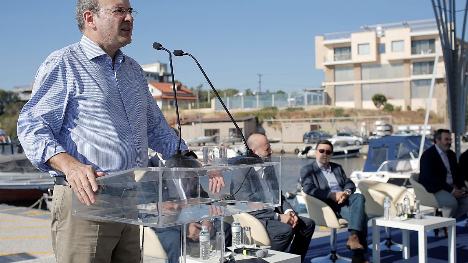 Ο Κ. Χατζηδάκης στην εκδήλωση ενημέρωσης των κατοίκων στο Μάτι