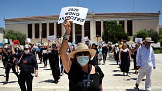 Τουριστικοί ξεναγοί στα Προπύλαια