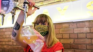 Feloldották a járványügyi korlátozásokat az Egyesült Királyságban