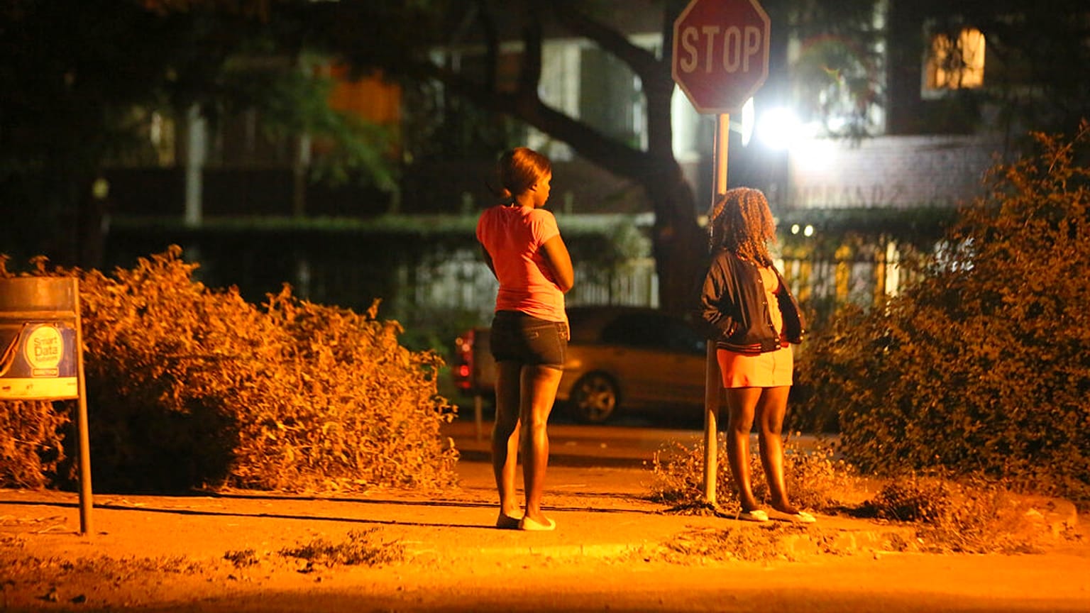 Karantina döneminde sosyal yardım alamayan seks işçileri açlık nedeniyle HIV ilacı almakta zorluk yaşadı.