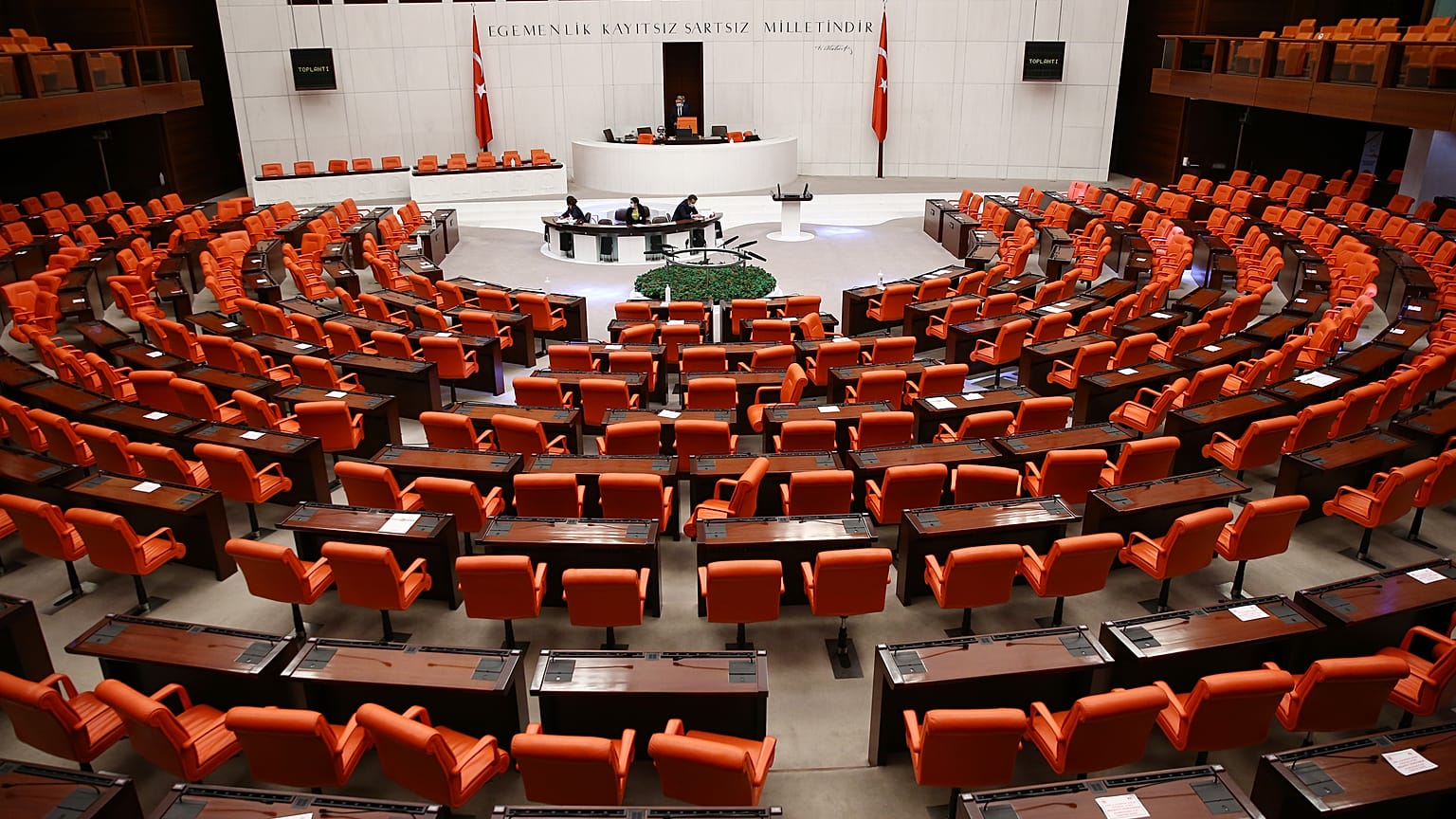 Metropoll Türkiye'nin nabzı anketine göre iktidar partilerinin pandemi sürecindeki oy kaybı sürüyor.