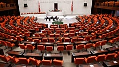 Metropoll Türkiye'nin nabzı anketine göre iktidar partilerinin pandemi sürecindeki oy kaybı sürüyor.