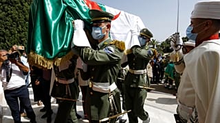 Argélia marca independência com funeral de antigos combatentes