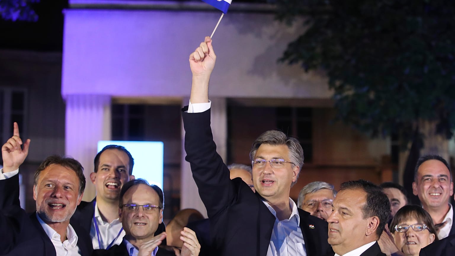 Andrej Plenkovic celebra la victoria de la HDZ en las elecciones croatas