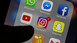 Facebook ve WhatsApp'tan kullanıcı bilgilerini Hong Kong hükümeti ile paylaşmama kararı