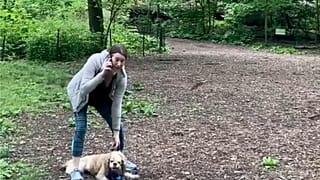 ABD'nin New York kentinde köpeğini gezdirirken tartıştığı siyahi kuş gözlemcisini 'kendisini tehdit ettiği iddiasıyla polisi arayan Amy Cooper hakkında dava açıldı