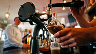 Un pub de Londres el sábado durante la reapertura