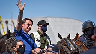 Brésil : le président Bolsonaro annonce avoir été testé positif au Covid-19