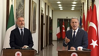 Ταξίδι - αστραπή του Ιταλού υπουργού Άμυνας στην Τουρκία
