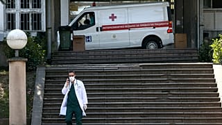 Το νοσοκομείο "Μητέρα Τερέζα" στα Σκόπια. Η πρωτεύουσα της Β. Μακεδονίας καταγράφει τον υψηλότερο αριθμό κρουσμάτων