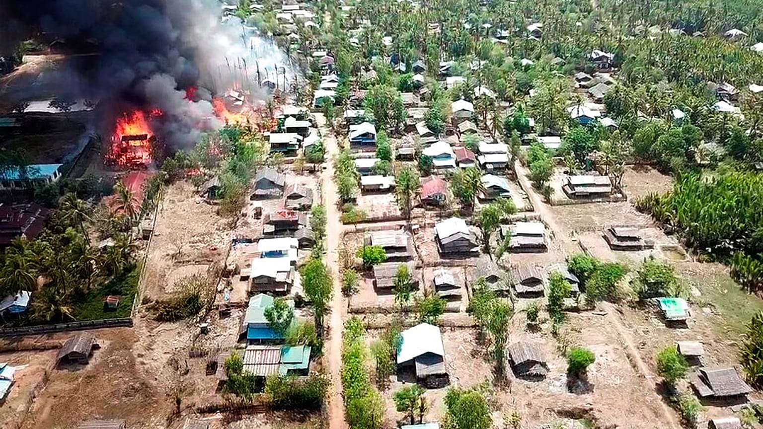 Uluslararası Af Örgütü: 19 Arakanlı Müslüman'ın öldüğü Myanmar Ordusu'nun saldırıları savaş suçudur