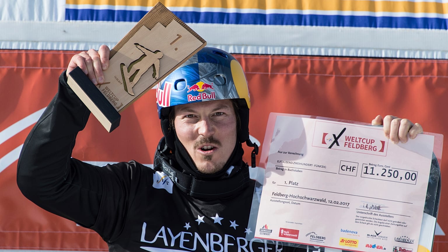 L'Australien Alex Pullin lors de la Coupe du monde de snowboard cross à Feldberg, en Allemagne, le 12 février 2017