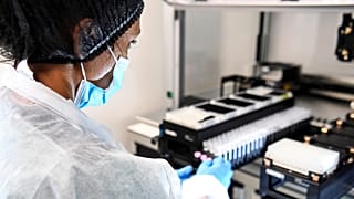 Dutzende aktive Coronavirus-Cluster in Frankreich