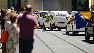 Offene Wunden: 25 Jahre Völkermord von Srebrenica