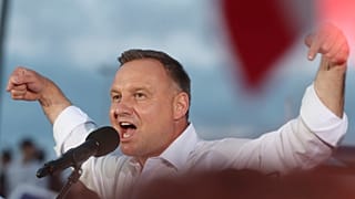 Polens Präsident Duda attackiert deutsche Medien, Bundesregierung besorgt 