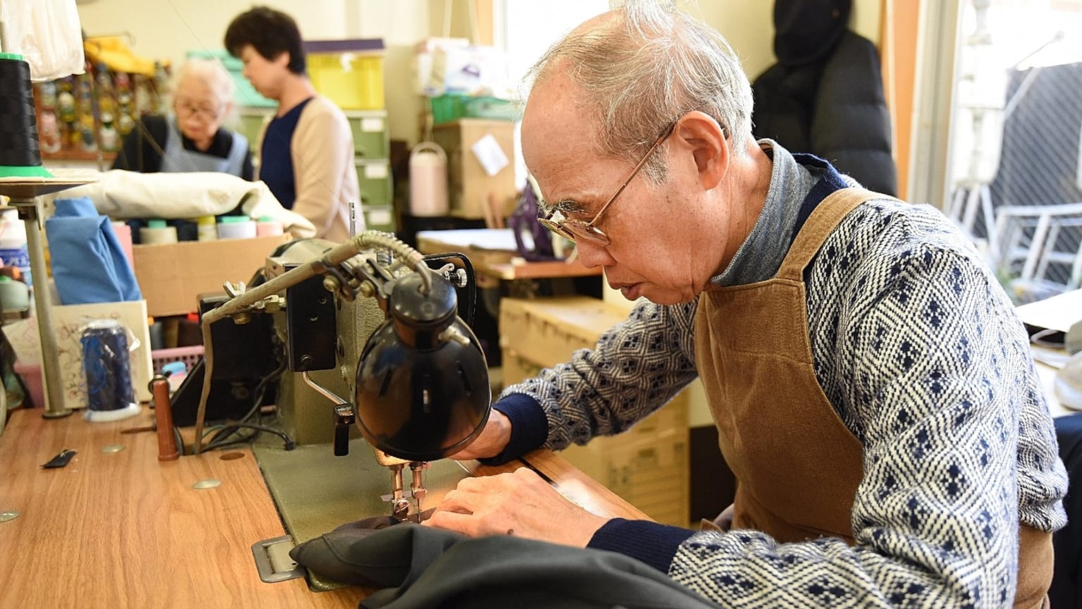 Japonya'da Covid-19'dan dolayı şirketler çalışanlarını erken emekliliğe teşvik ediyor
