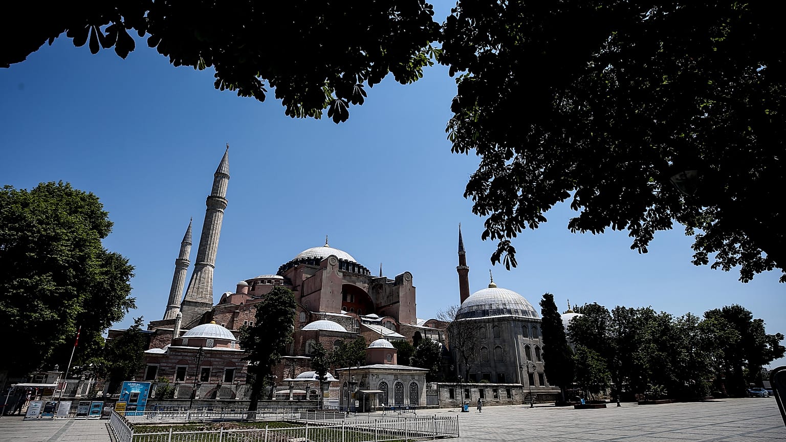 UNESCO: Ayasofya'nın statü değişikliği bize önceden bildirilmeli