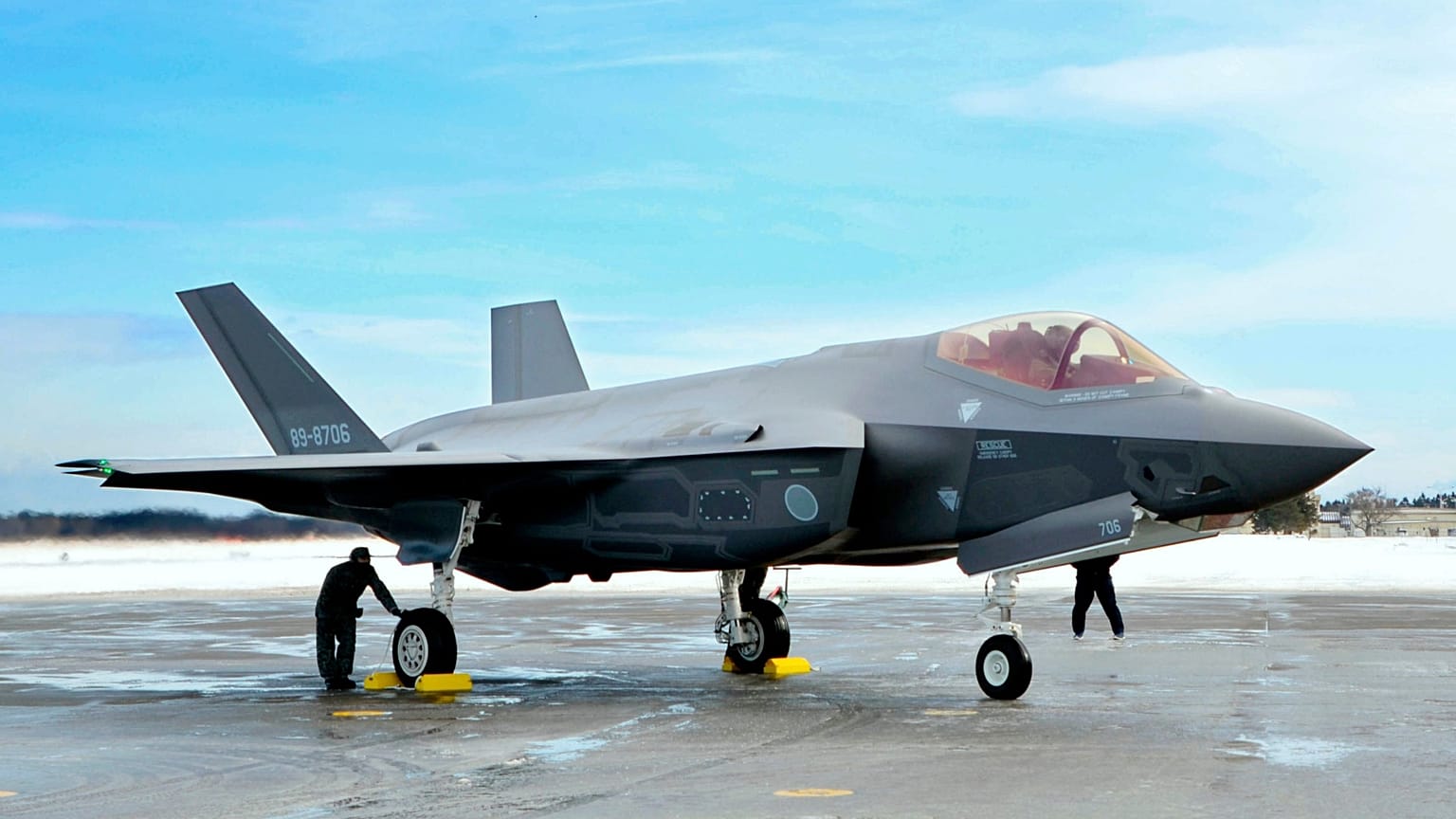 Japonya, ABD'den 105 adet F-35 savaş uçağı satın aldı