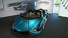 Lamborghini präsentiert Hybrid-Supersportwagen Sián Roadster